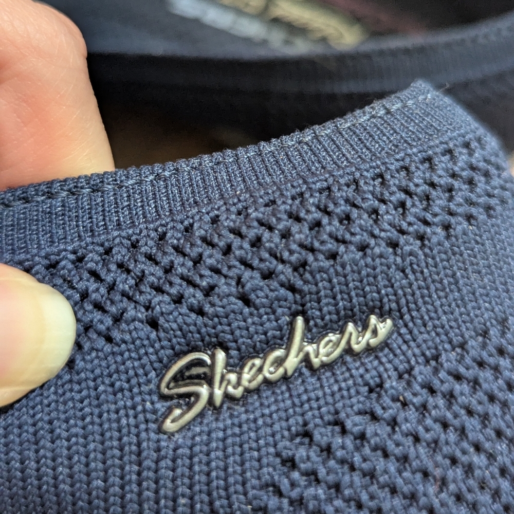 Sketchers Relaxed Fit Air Cooled Memory Foam Knit Slip Ons Washable Comfort Navy - Picture 3 of 6